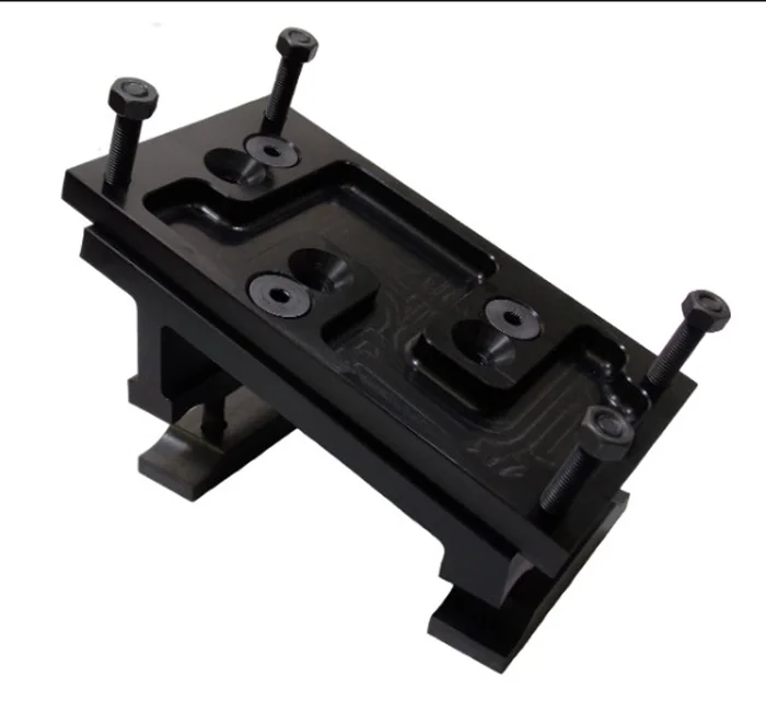 3504 Adjustable Motor Mount 15 Degree International Rails
