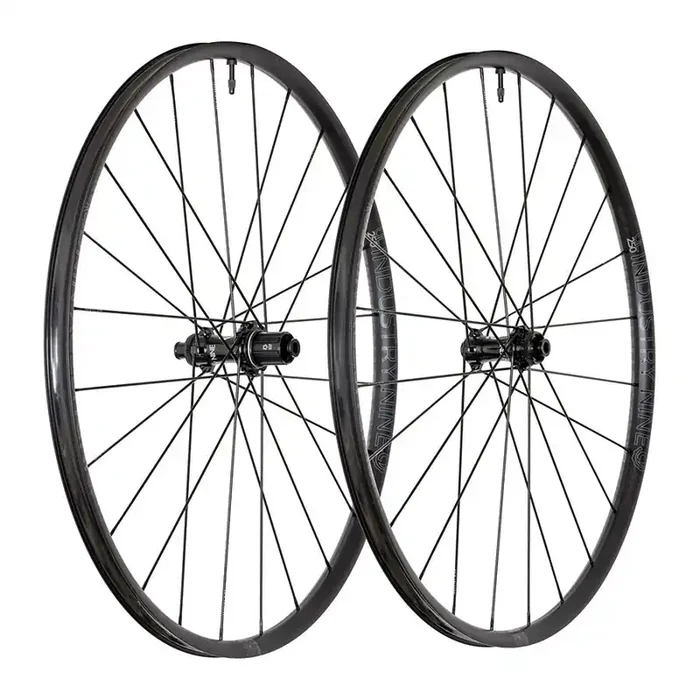 Industry Nine Solix G UL250 Wheelset – Durable Aluminum, Precision Engineering, 700C Gravel & Adventure Ready, Disc Brake Compatible, Tubeless-Ready