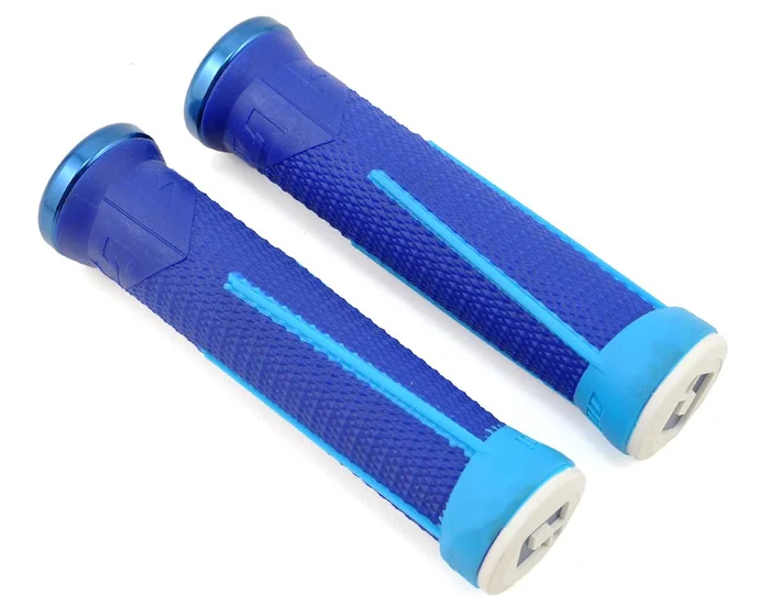 ODI AG-1 Aaron Gwin V2.1 Lock-On Grips (Bright/Light Blue) (135mm)