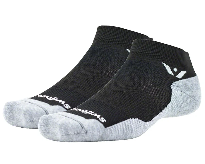 Swiftwick Maxus Ankle Socks (Black) (S)